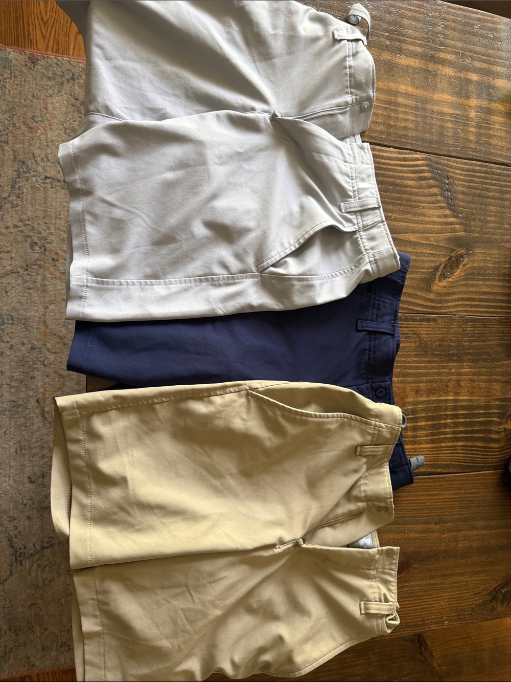 Like new youth under armour shorts